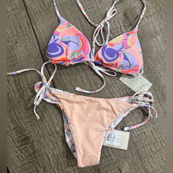 (SET) Maaji Backyard Balmy/Sunny Reversible Bikini. - Picture 4 of 5